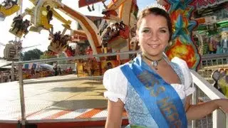 Herbstfest 2012: Fahrgeschäfte-Test mit Monica Gasbichler