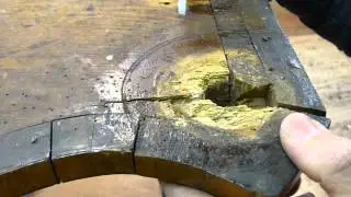 Restaurator im Handwerk Barockkommode restaurieren Teil 6 Fu&szlig;ausbr&uuml;che
