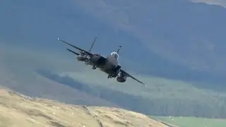 F-15 vs. F-35 Low Level. Which one is loudest?