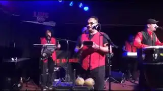 Salsa-Musiker: Chico Diaz Y Salsaborrr in Augsburg , Baila Latino