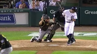 Pitch in dirt bounces, hits Kinsler in face