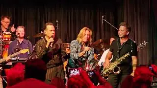 Santa Fe and the Fat City Horns(2)