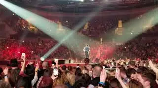Luke Bryan - Country Girl (Shake It For Me) - Evansville, IN, The Ford Center, February 17th 2018