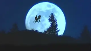 Cena Cl&aacute;ssica de E.T.: O Extraterrestre (1982)