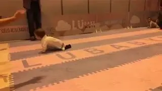 Pista de carreras LUBABYMATS - Gateo Bebés - Carreras de Bebés #1