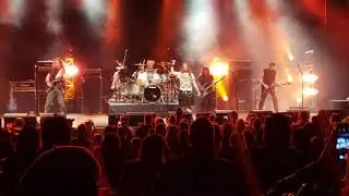 Kick axe