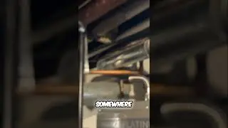 Горячая вода в холодной трубе? Тайна сантехники решена! #шорты