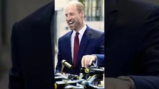 Wills toys with military tech during RAF base visit in Wallingford #royal #princewilliam