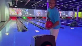 Bowling in main event 2