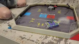 HEXBUG BattleBots Arena Witch Doctor & Tombstone