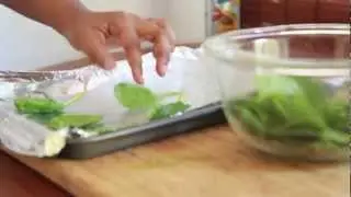Italian Herb Baked Spinach Chips Recipe - Healthy Snack Idea!