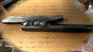1925 IHC Engine Model M how to remove a gib key 2of3