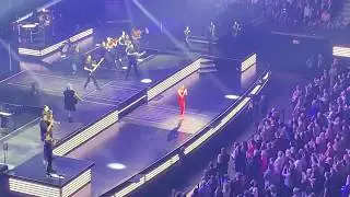 Céline Dion - Dans Un Autre Monde (Live Centre Bell)