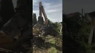 #case #destruction #excavator #work #building #demolition #construction #demontage #تخریب