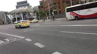 An Garda S&iacute;och&aacute;na ( Irish Police) responding with lights and sirens