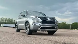 Mitsubishi Outlander 2022 | Review in Hindi | Interior and exterior | My first car review