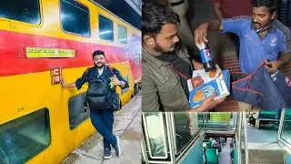 My First Double Decker train Journey || Ordered Domino’s Pizza in Double Decker 🤤
