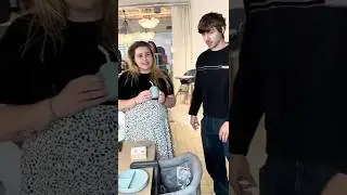 Мэй Уитман + Майлз Хейзер = Шоу-рум 😂