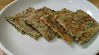 🥬🧀 Palak Paneer Paratha = Healthy + TastyCombo! #healthyparatha #breakfastideas #kidsfood #homemade 