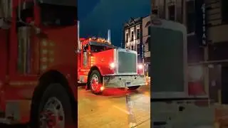 🎅Peterbilt 379 Santa Sleigh