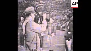 SYND 17-4-71 THE NIGERIAN TABLE TENNIS TEAM PLAYS IN CHINA