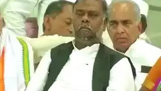 congress leaders caught sleeping on stage comedy video