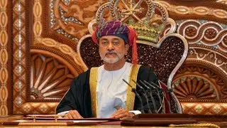 Oman's new sultan takes oath of office