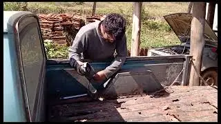 Retirando o assoalho podre da PAMPA.