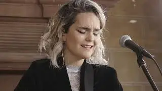Camila Moreno - En Resonancia capitulo 3: Dar a Luz
