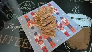 Hacke🪓 Backe🥧 Besuchen☕️ ~ Hafer-Pistazien-Riegel
