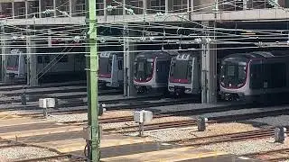 荃灣綫 M-train A231/A246，A247/A232，A265/A270，Q-train A609/A610，A613/A614 停泊在荃灣車廠