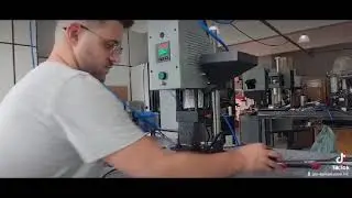 Manufacturing Socket Plug - Mini Benchtop Plastic Injection Machine