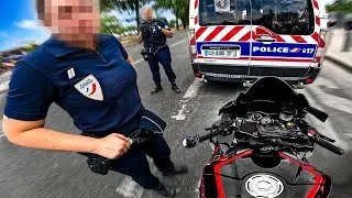 CONTR&Ocirc;L&Eacute; PAR UNE POLICI&Egrave;RE ADORABLE !! 😍👮🏻&zwj;♀️ Paris &agrave; moto