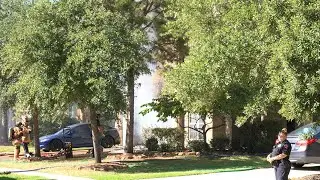 Garage fire breaks out on Arnette Park Lane in Atascocita