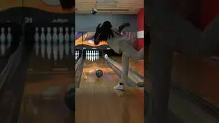 Left Hand Bowling with Stephen Allen Music Strike 9 06:11:23