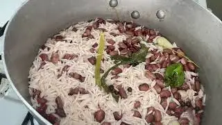 Cooking Jamaican Rice and Peas with Coconut Milk | Real Island Flavor 🇯🇲Rice & Peas