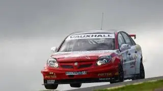 autocar.tv: За рулем гоночного автомобиля Vauxhall BTCC - от Autocar.co.uk