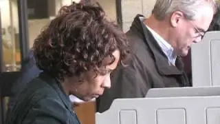 US voters face long lines and dirty tricks