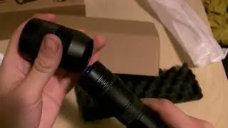 The BORUiT DIV01 Flashlight: The Ultimate Diving Backup Light?