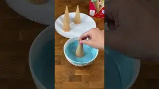 Shark Bite Sundaes 🦈 #icecream #sharkweek 🍦Subscribe for more easy recipes :)