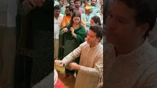 Sachin Tendulkar and Family Offer Prayers at Lalbaugcha Raja