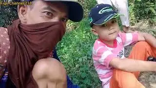 Lagi asik mancing,,,Tiba-tiba hujan turun dengan lebatt....😭😭😭...