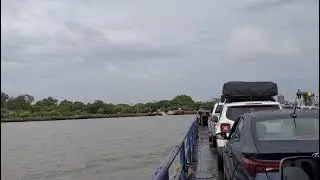 Travessia de Balsa no Rio Grande (RS)