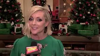 Cue Christmas! The Stars of A CHRISTMAS STORY LIVE Share Secrets from Set!