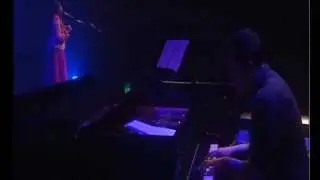 Juliet Kelly, Singer & Songwriter - singing live