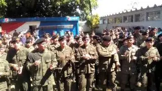 Sangre en los elevadores Himno del paracaidista