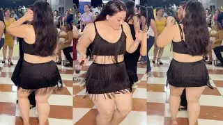 Esta Chica Lucio Espectacular Bailando Wow! Que Belleza De Mujer Tan Sexy Preciosa Dama De Guerrero