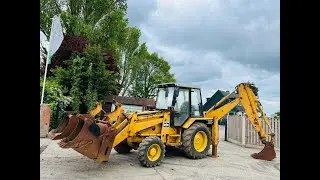 KOMATSU 266D 4WD BACKHOE DIGGER C/W EXTENDING DIG & 3 X REAR BUCKET'S