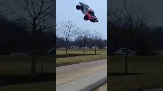 Senton at the skatepark #arrma #senton #rctruck #slowed #skatepark #rc