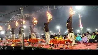 ganga ji ki aarti mhakumh prayagraj me 🙏🙏...